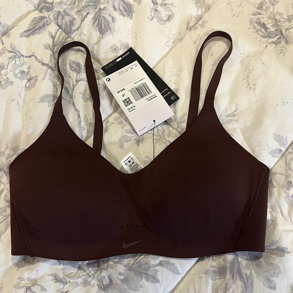 Nike sports bra brand new with tags